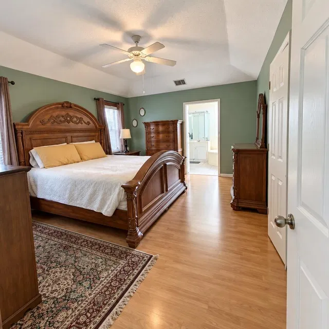 Residence photo 17