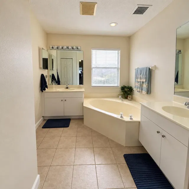 Residence photo 19