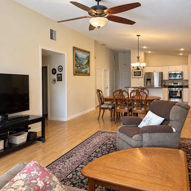 Residence photo 32
