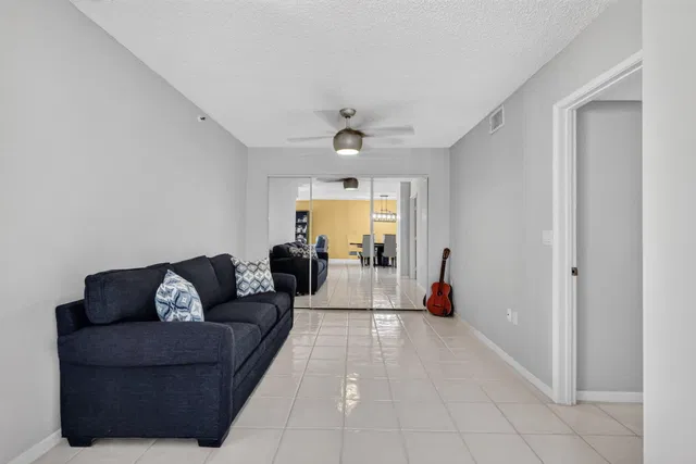 Unit 305 photo 24