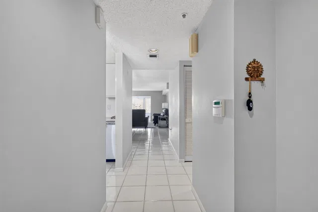 Unit 305 photo 26