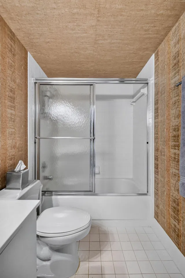 Unit 305 photo 29