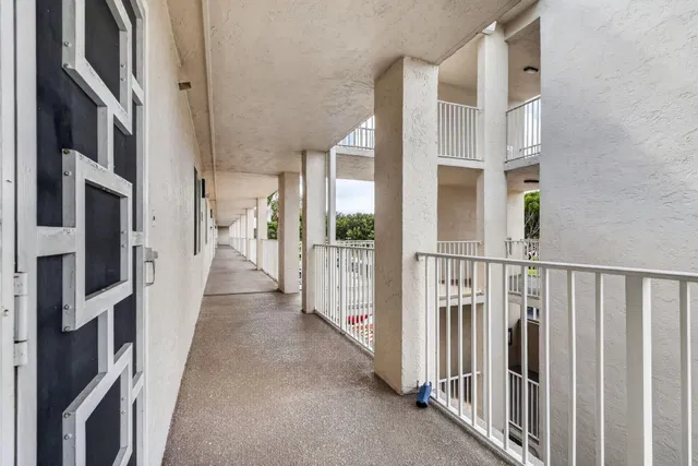 Unit 305 photo 42