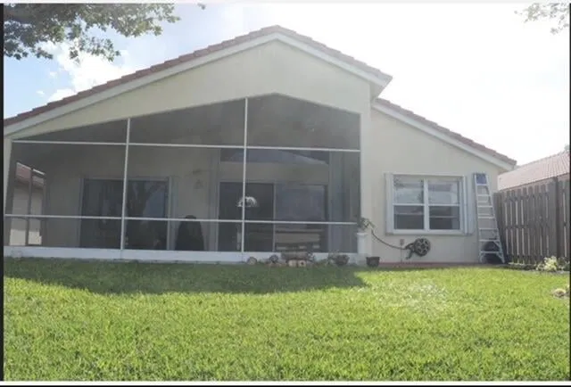  Residence photo 4