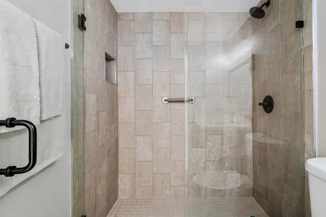 Unit 402 photo 26