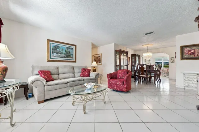  Residence photo 4