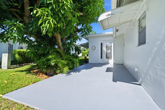  Residence photo 24