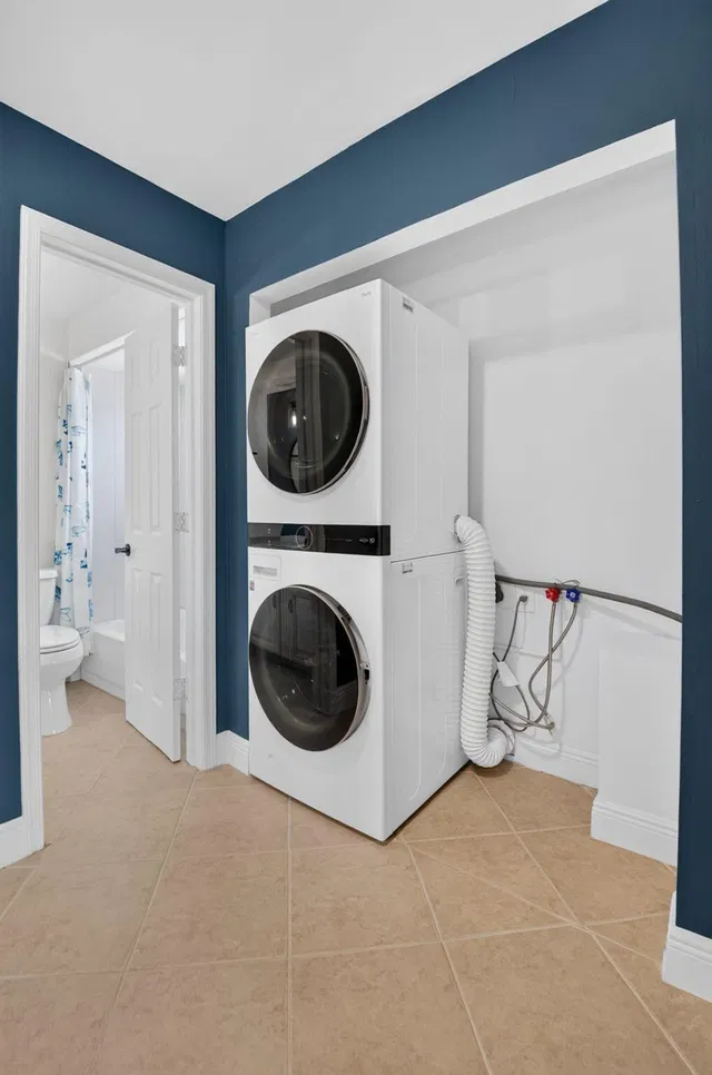  Unit 106C photo 38