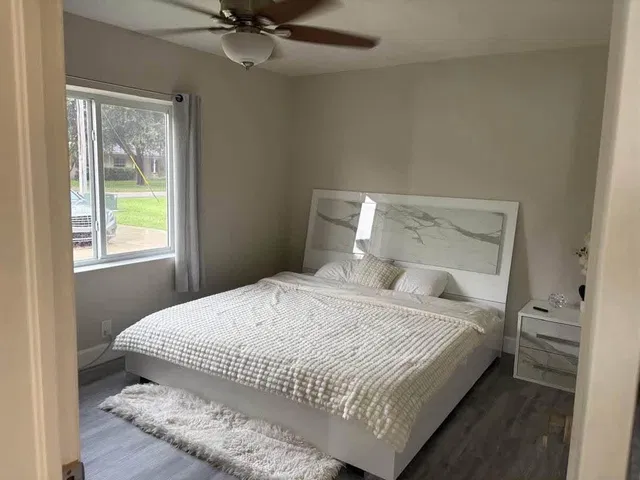 Residence photo 12
