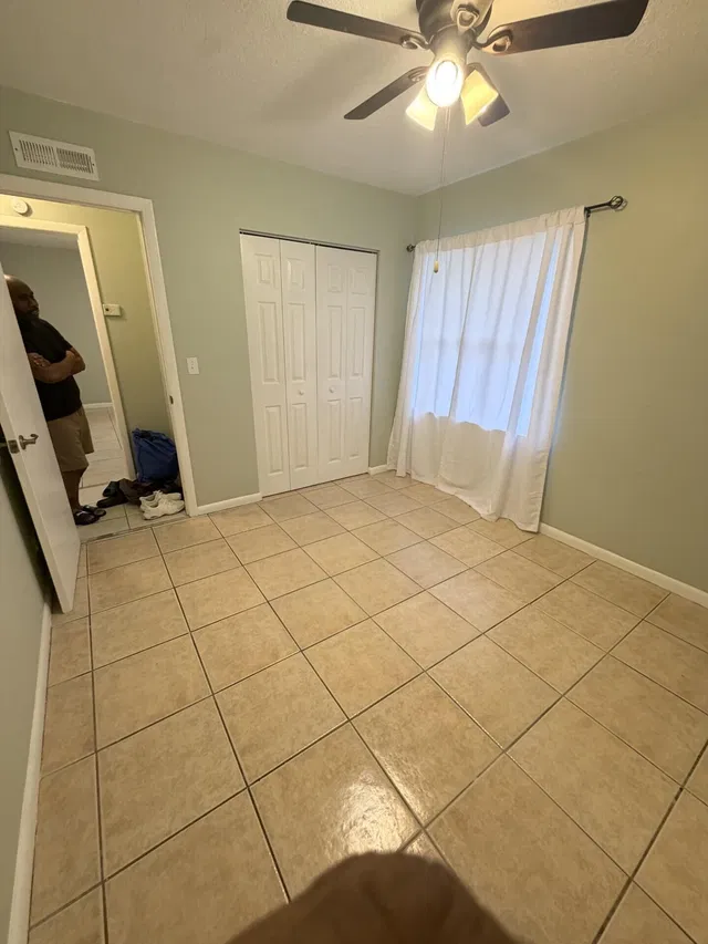  Residence photo 8