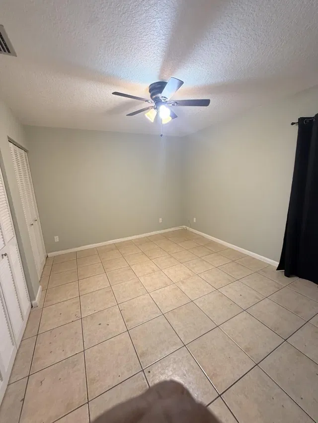  Residence photo 11