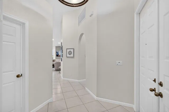 Residence photo 12