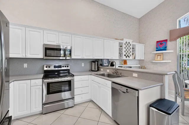 Residence photo 27