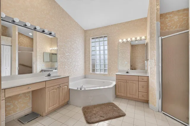 Residence photo 43