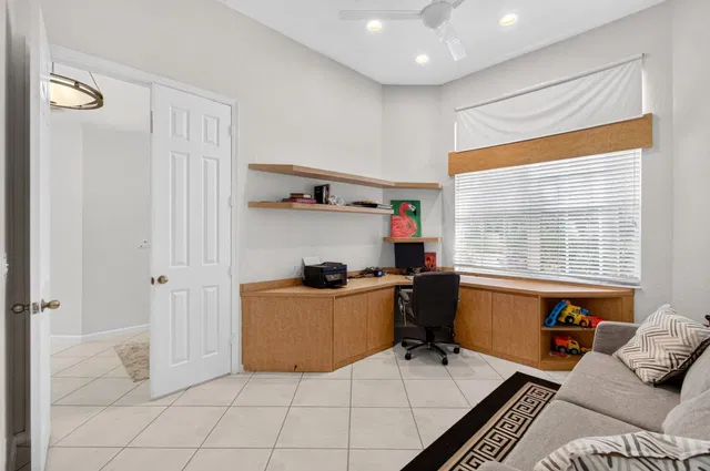 Residence photo 46