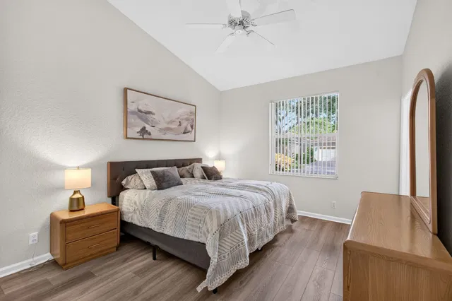Residence photo 51