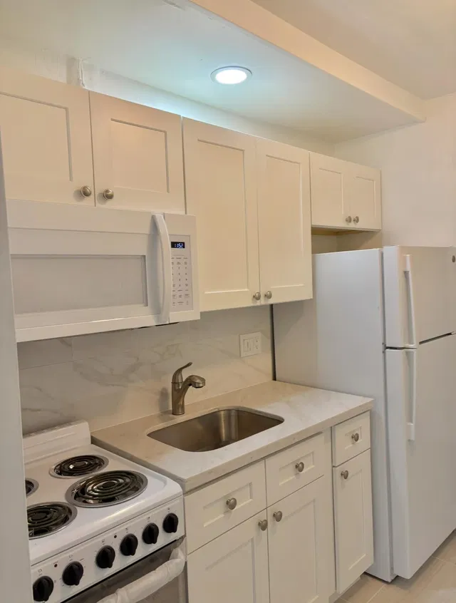 Unit 0220 photo 2