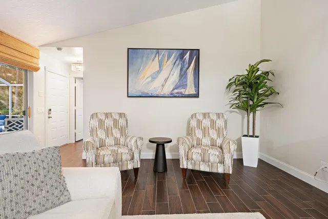 Residence photo 6
