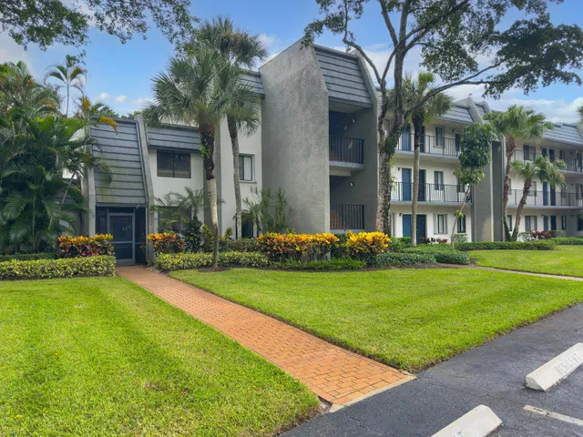  Residence photo 4