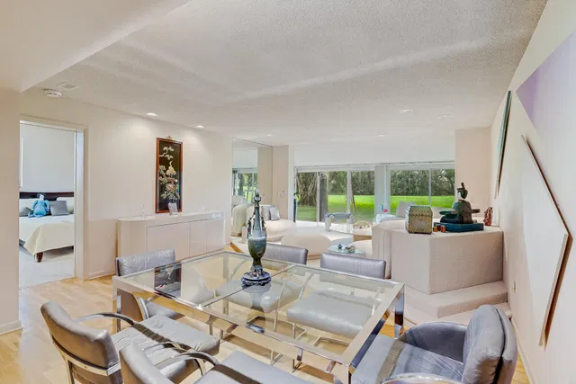  Residence photo 11