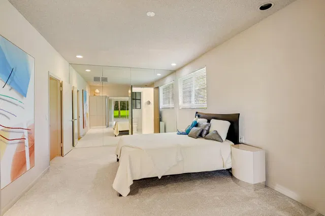  Residence photo 17