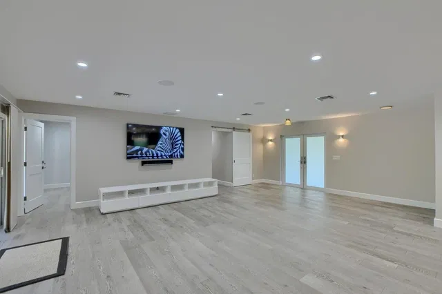 Residence photo 4