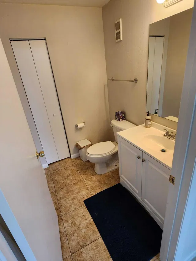  Unit 601 photo 13