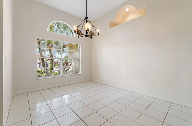 Residence photo 15