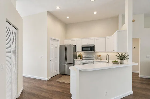 Residence photo 17