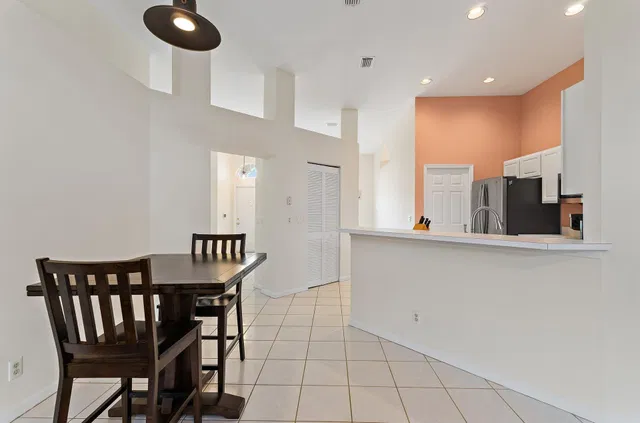 Residence photo 19