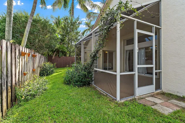 Residence photo 47