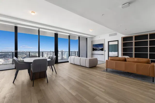 E11even Residences Miami 5201