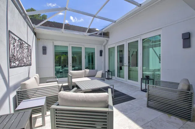 Woodfield Country Club Residence photo 37