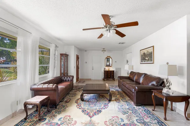  Residence photo 24