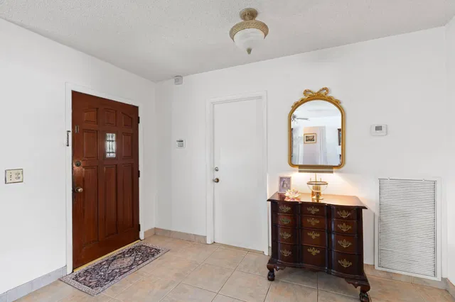  Residence photo 26