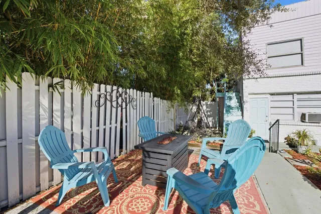  Unit Unit 2 photo 14