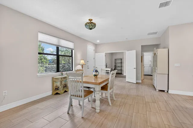 Residence photo 9