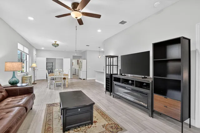 Residence photo 13