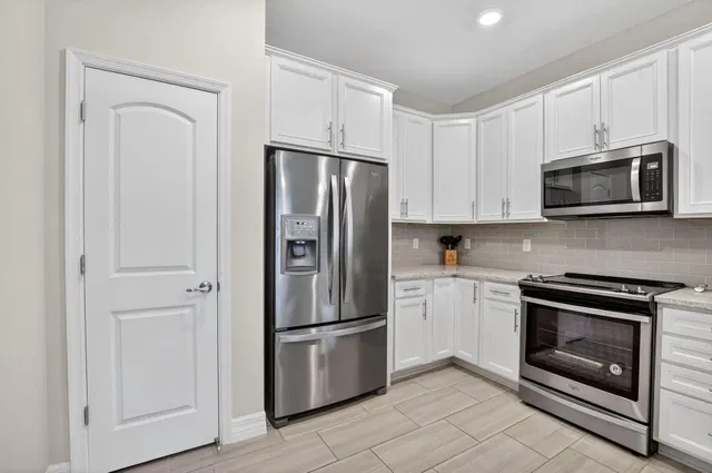 Residence photo 15