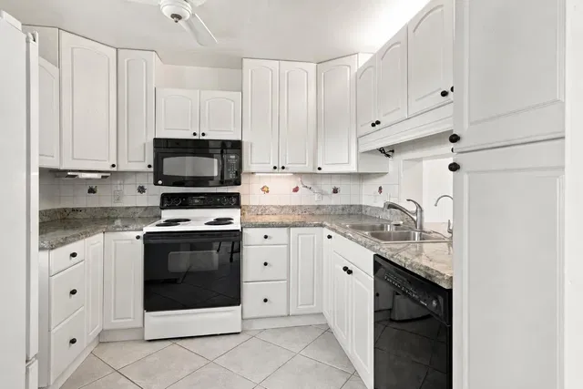  Unit 2100 photo 4