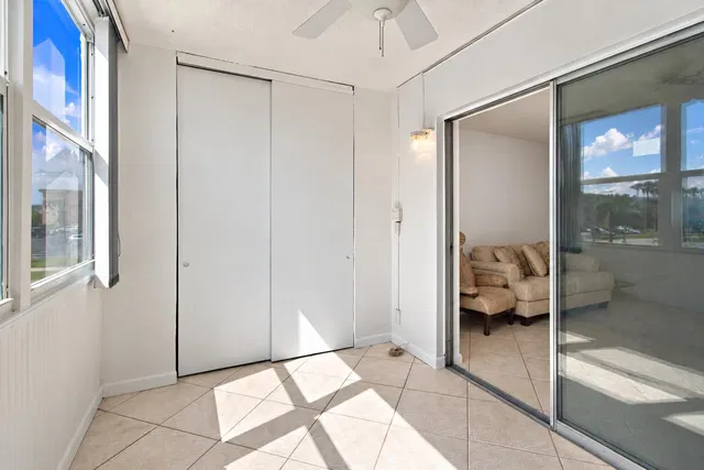  Unit 2100 photo 10