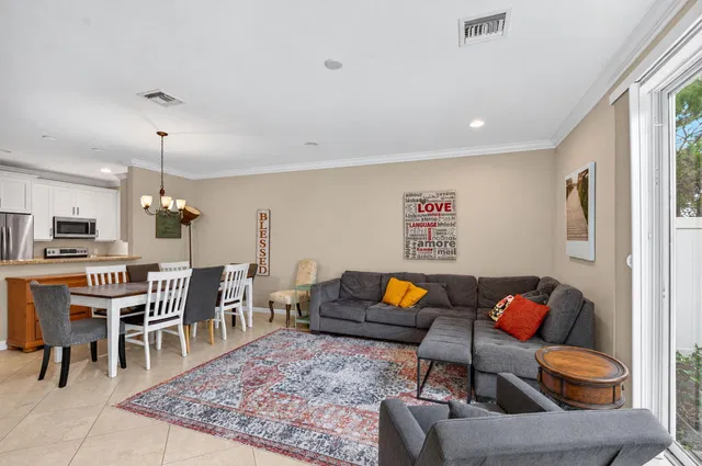Residence photo 13