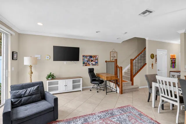 Residence photo 14