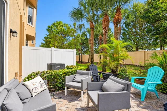 Residence photo 32