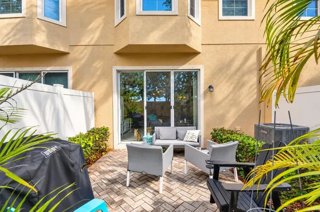 Residence photo 34