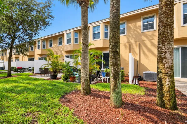 Residence photo 35