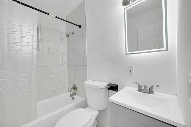 Unit 2 photo 10