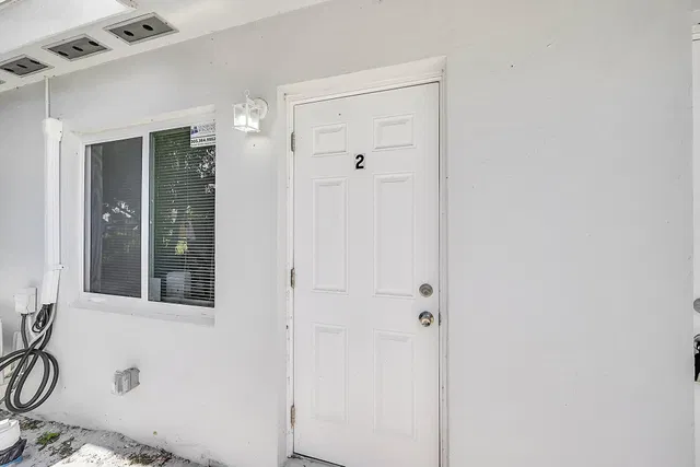 Unit 2 photo 13