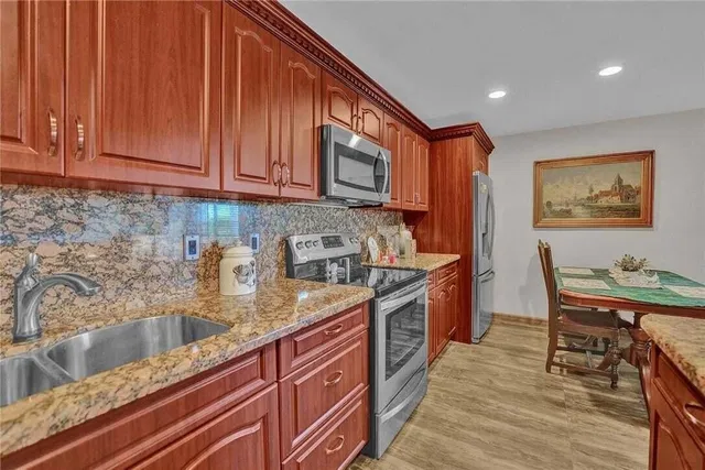Residence photo 5