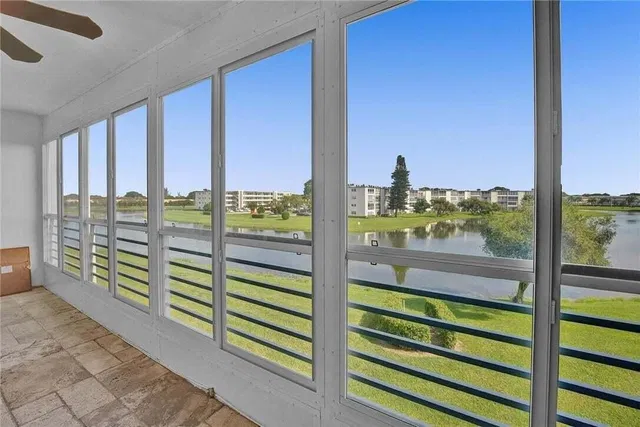 Residence photo 6